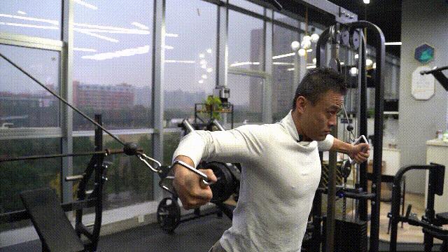 绳索夹胸和龙门架夹胸有区别吗,绳索夹胸训练下胸