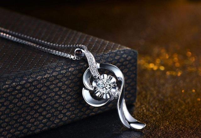 圣诞节送12星座什么礼物天平座,12星座给巨蟹座送礼物