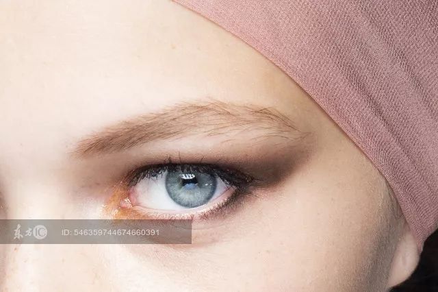 EIGSHOW丨鞠婧祎、李艺彤的仙女春夏妆容能让你美出新高度！