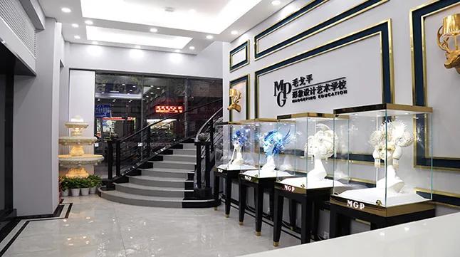 刘晓庆化妆成功案例,刘晓庆御用化妆师完整版