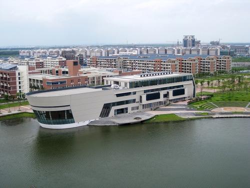 全国仅有两所叫“海事”的大学，这一所是双非院校，但地理位置好