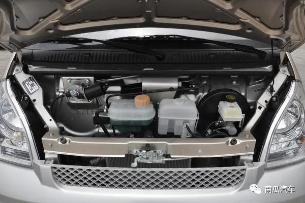 五菱荣光4万左右的车,五菱荣光2021款价位