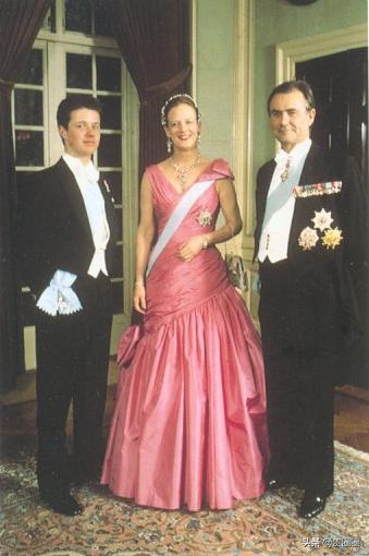 丹麦最美公主嫁给希腊国王,丹麦三美公主爱情故事