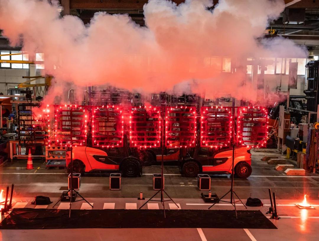 林德最新款10吨叉车,林德物料搬运在华30周年