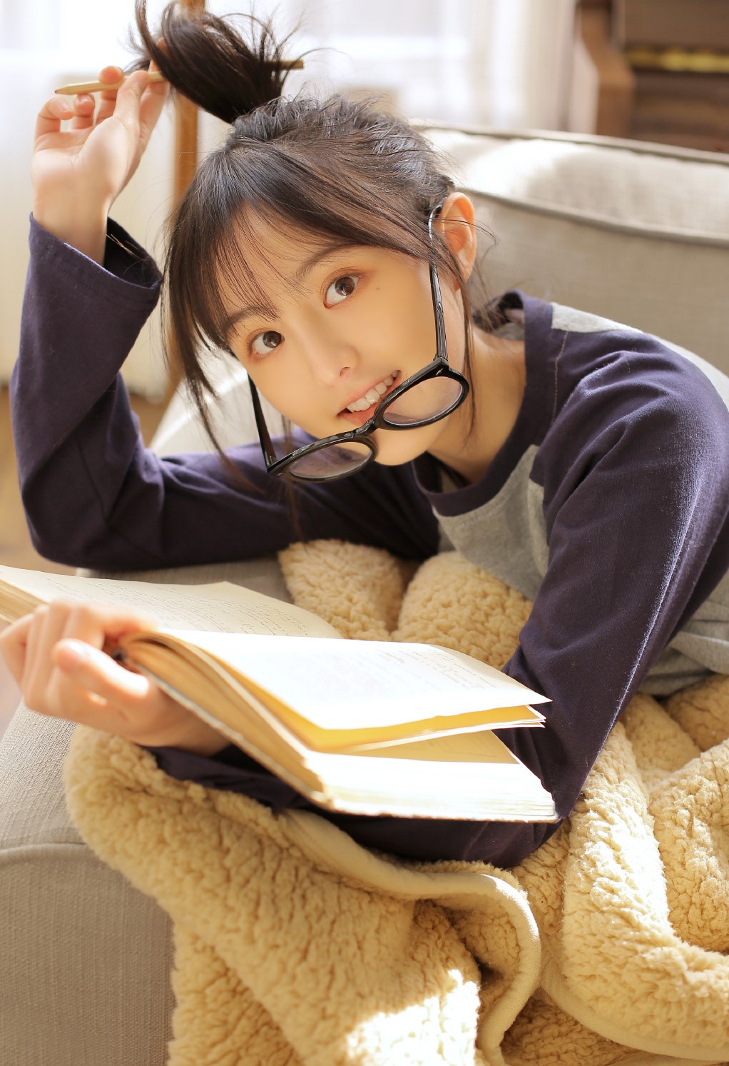 约会时女生尴尬男生怎么办,约会时女朋友迟到如何化解尴尬