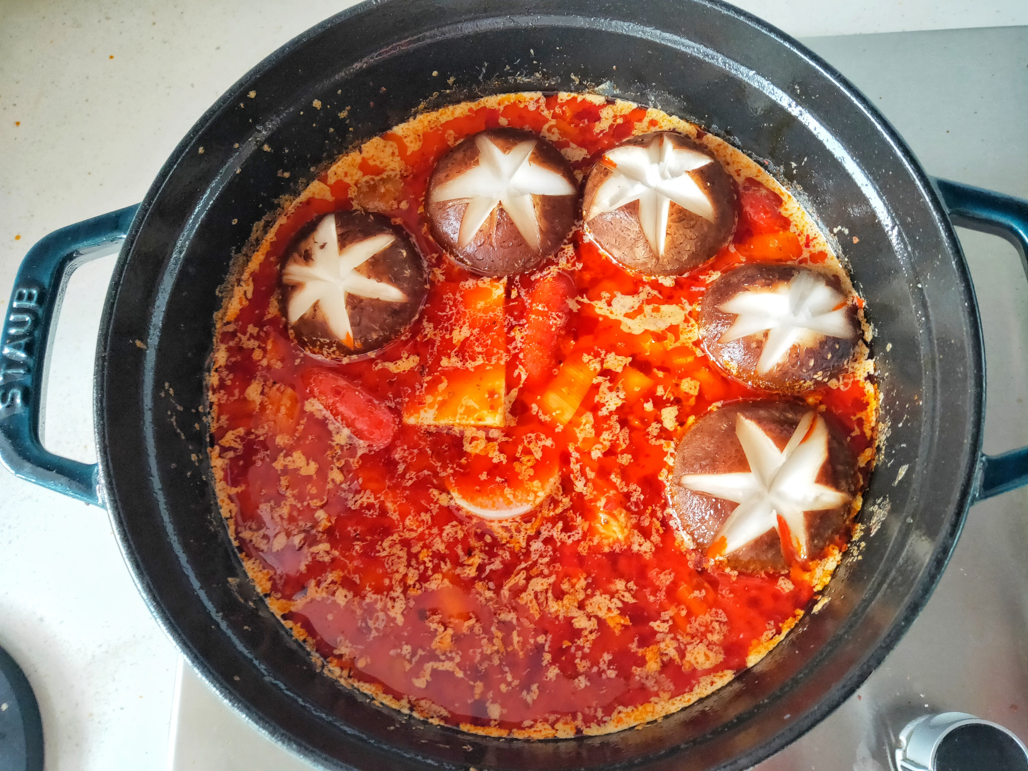 何炅做麻辣烫是啥节目,何炅自制麻辣烫家常做法