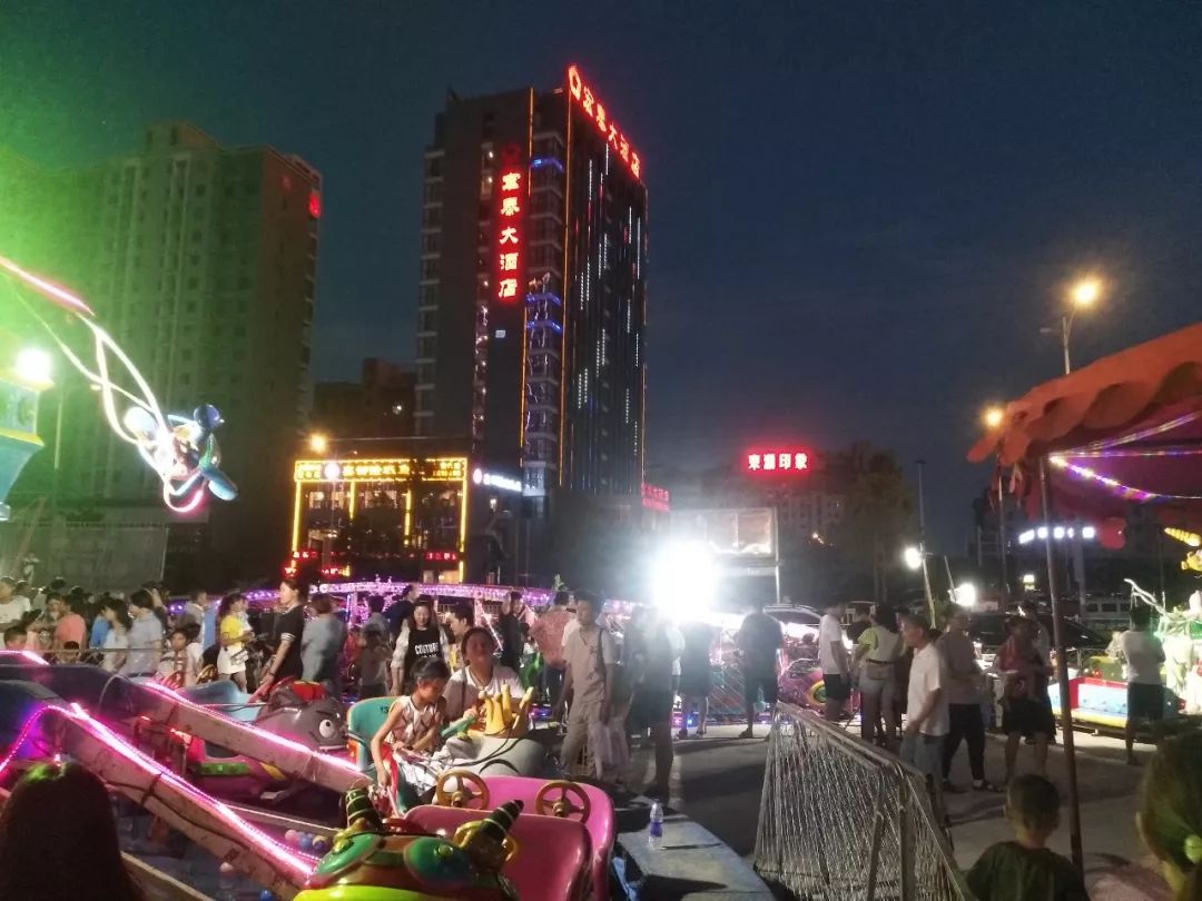 火爆｜N多品牌服装扎堆入驻宝丰观府·万象天街，潮生...