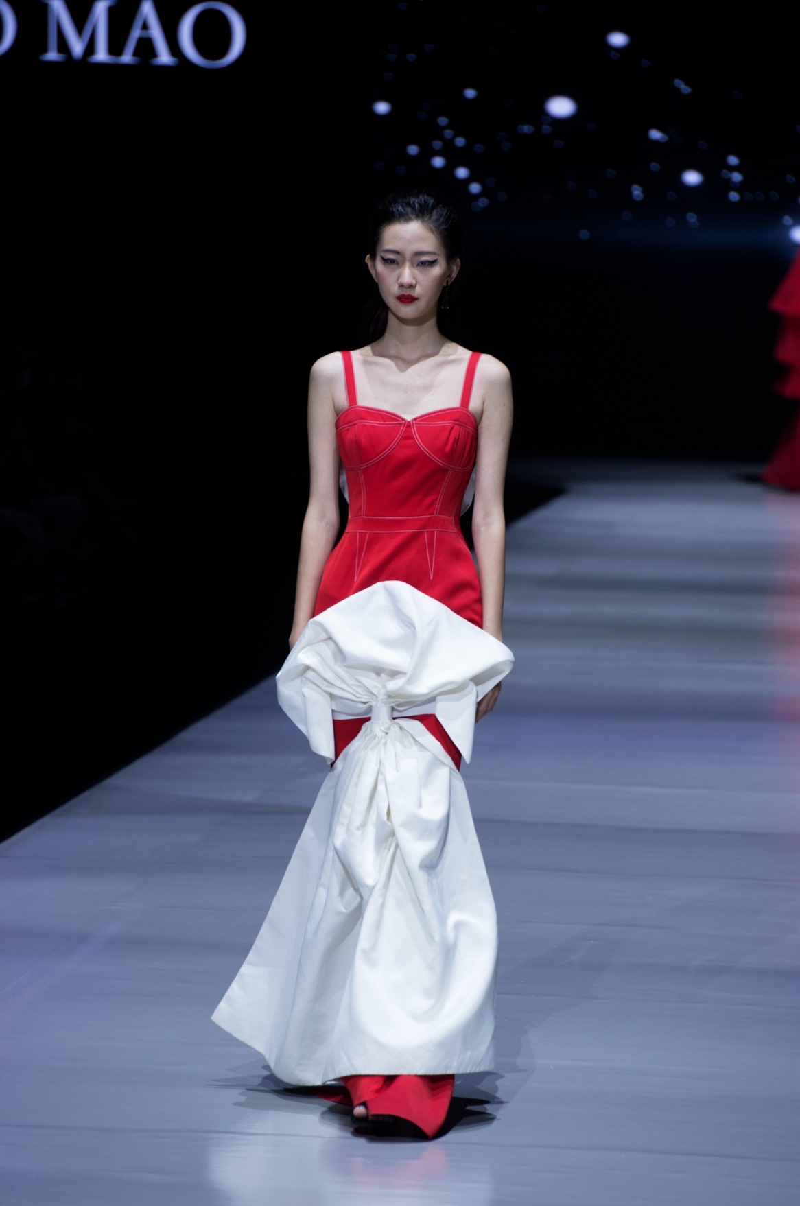 巴黎时装周2021秋冬高级服装展,2020女装冬季时装展