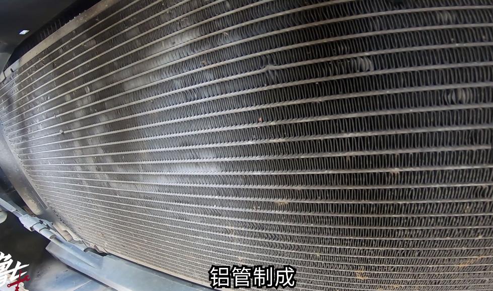 车在水里开了以后吱吱响,车在水里熄火了以后有啥影响