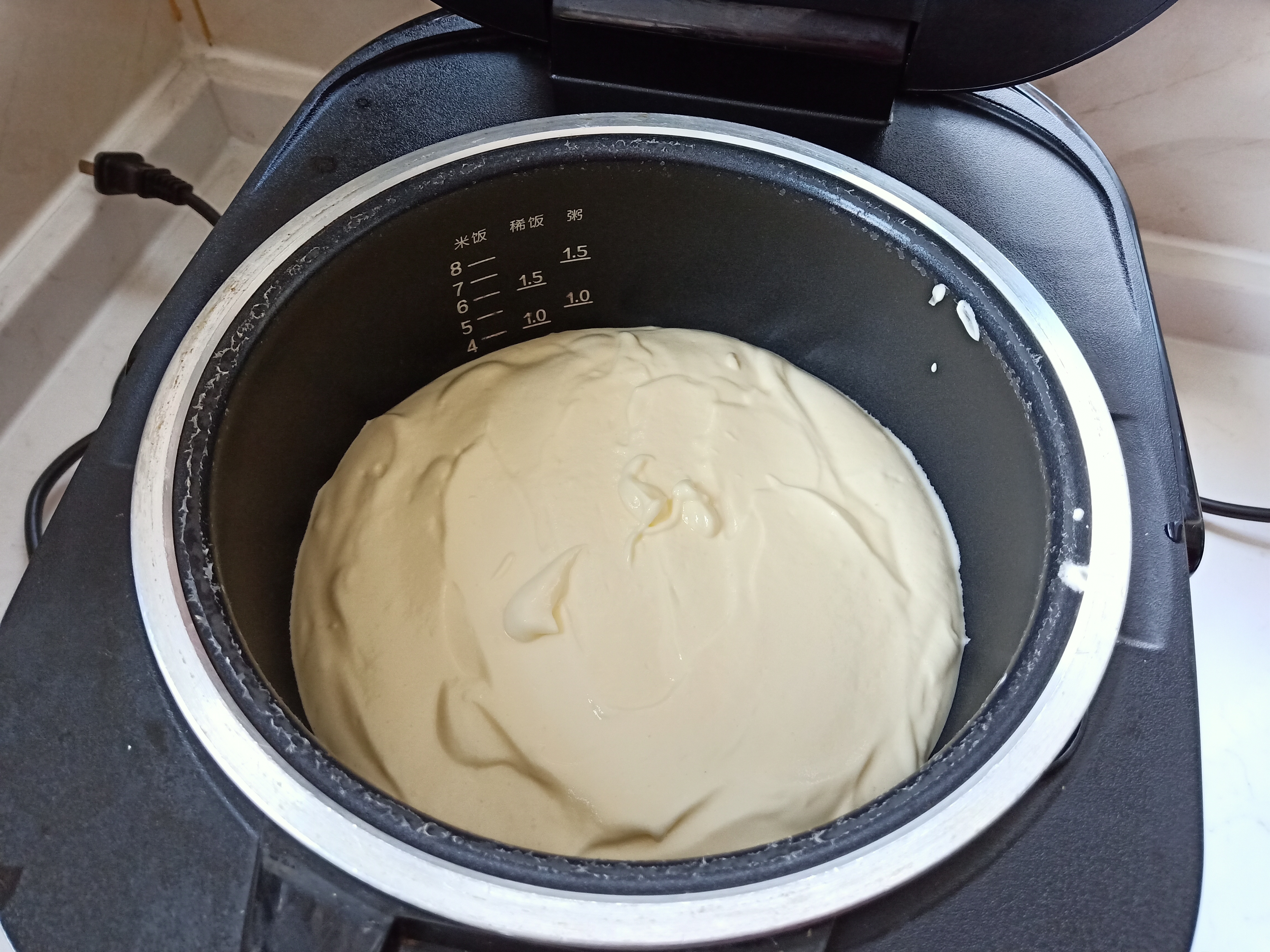 这才是手工电饭煲的正确做法,最简单的电饭锅蛋糕教程来啦