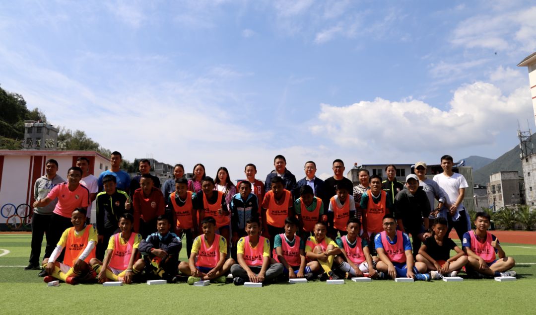 足球助力脱贫攻坚实践,足球圆梦公益活动