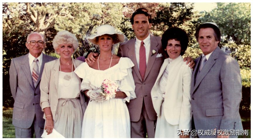 星巴克创始人的艰难时刻,星巴克创始人传奇