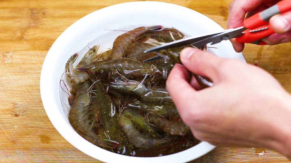 基围虾不油炸怎么做好吃,今天基围虾的五种经典做法