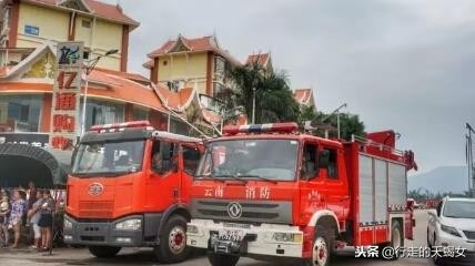 欢乐的泼水节鸟语花香,泼水节溢出的欢乐