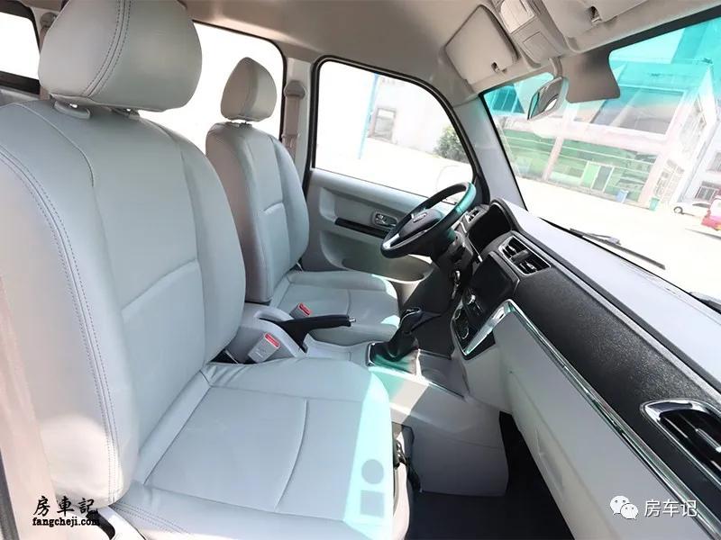 金杯小海狮五座有多大空间,2019金杯小海狮