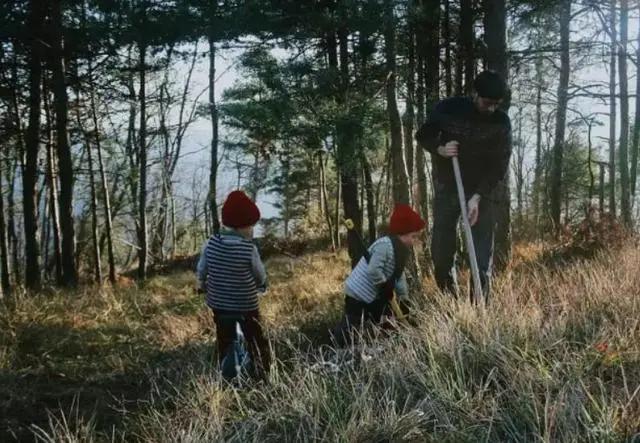 她放弃城市生活，一家人搬到乡下田园：自给自足