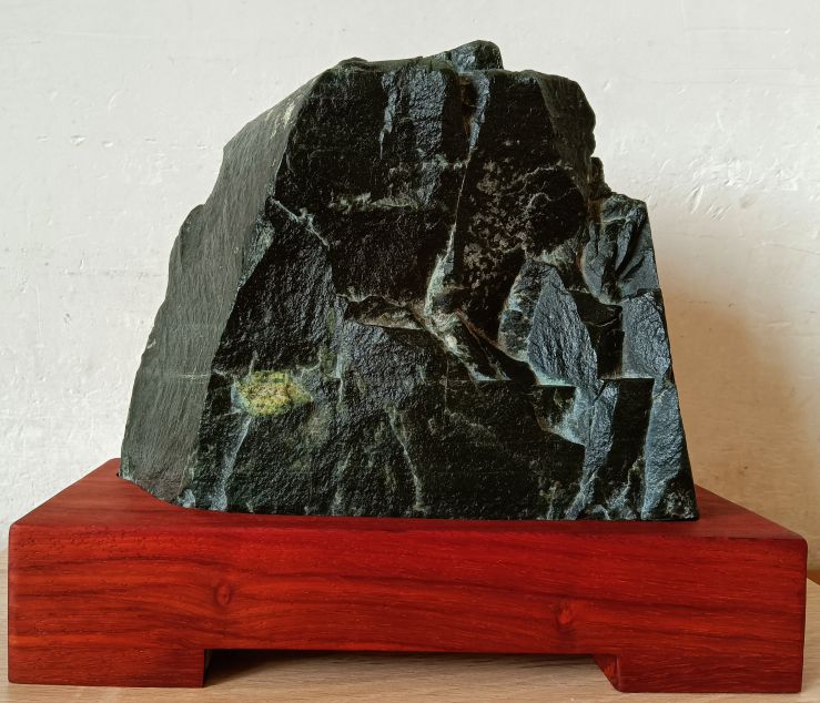 崂山绿石精品欣赏,什么样的崂山绿石值钱