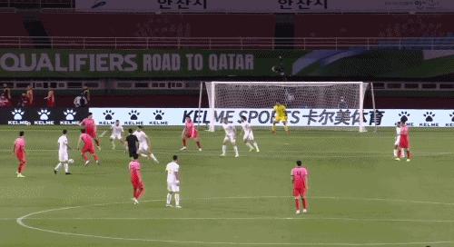 孙兴慜助攻黄喜灿绝杀韩国人表情,韩国黄喜灿2024亚洲杯