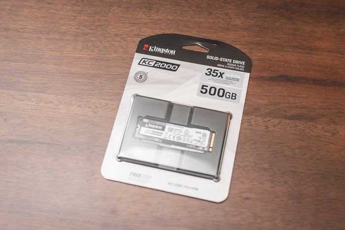 圣诞节前装一台白色雪花主机