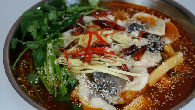 草鱼最好吃的做法最简单的,草鱼最好吃最简单的做法