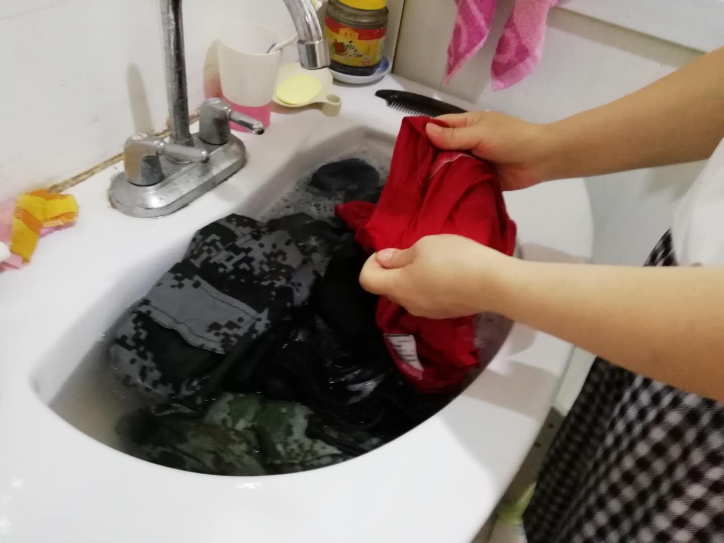 夏天怎么洗衣服能快点干,怎么洗衣服又节能又省水