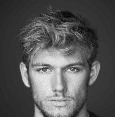 自然卷男生适合什么发型大全,男士自然卷适合的发型图片2022年