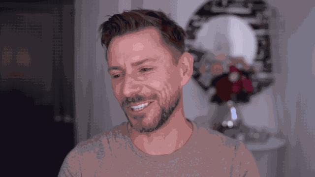 手残*党**升级高手，再也不担心打电话时粉底老蹭手机屏上了