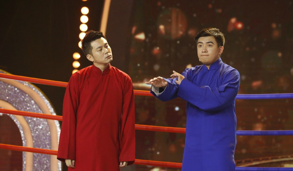 郭德纲现场和徒弟讲相声笑傲江湖,郭德纲相声笑傲江湖爆笑全场