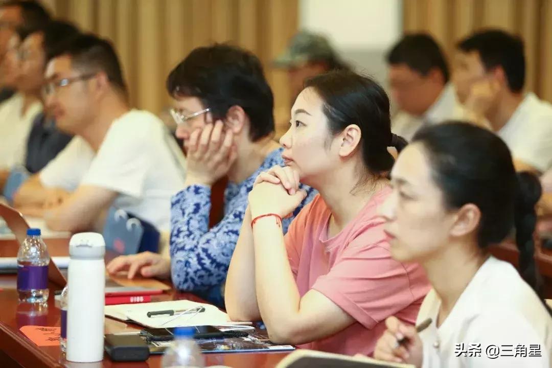 政务新媒体发展的意见建议,政务新媒体更新要求