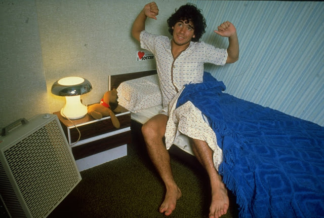 缅怀一代球王马拉多纳,马拉多纳缅怀