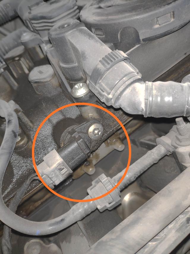 尚酷发动机渗油修下多少钱,发动机渗油严重图片