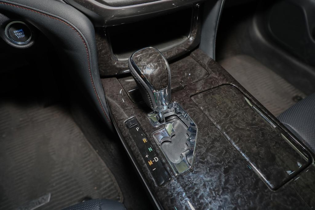 皇冠14代2.0t运动版测评,2020皇冠顶配测评