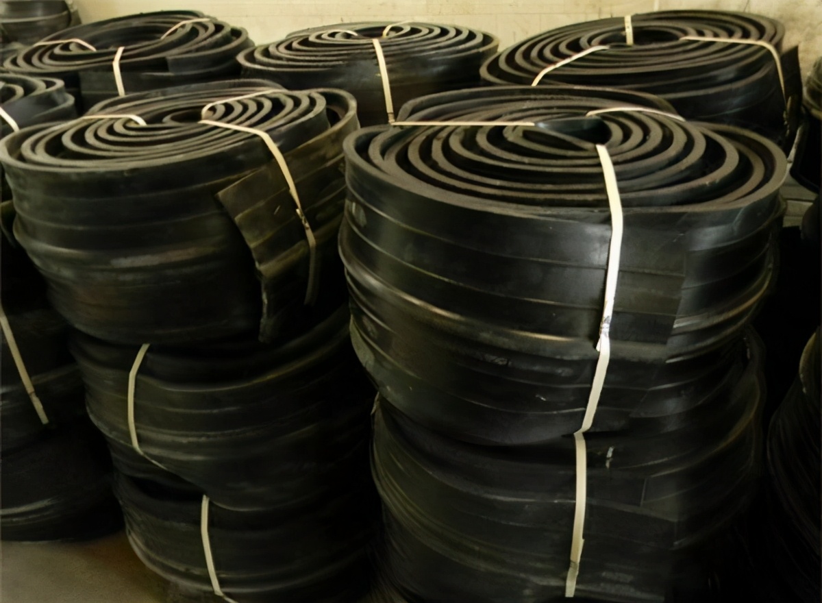 止水带的材质主要有什么,普通止水带与复合止水带的区别