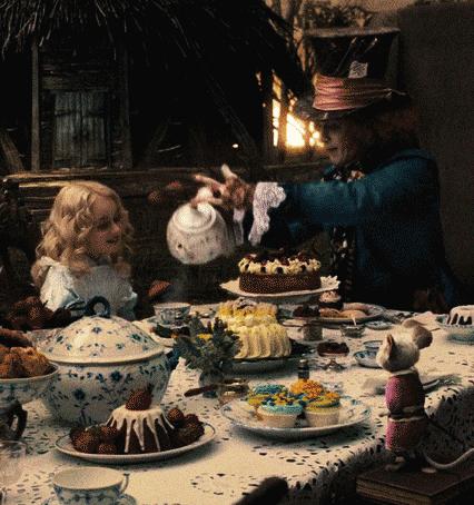 吃喝玩乐艺术史2：贵妇之争还是贵妇之累？|张小玉