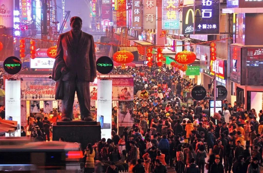 排队8千多桌的饭店,排队1000桌的火锅