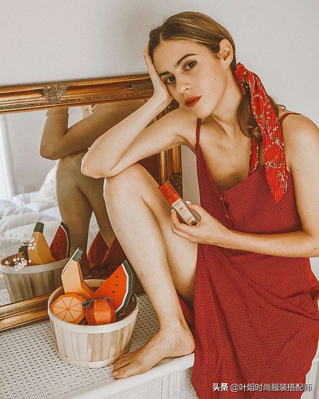 丝巾新花样美出高级感丝巾搭配,怎样选最好质量的丝巾好看又洋气