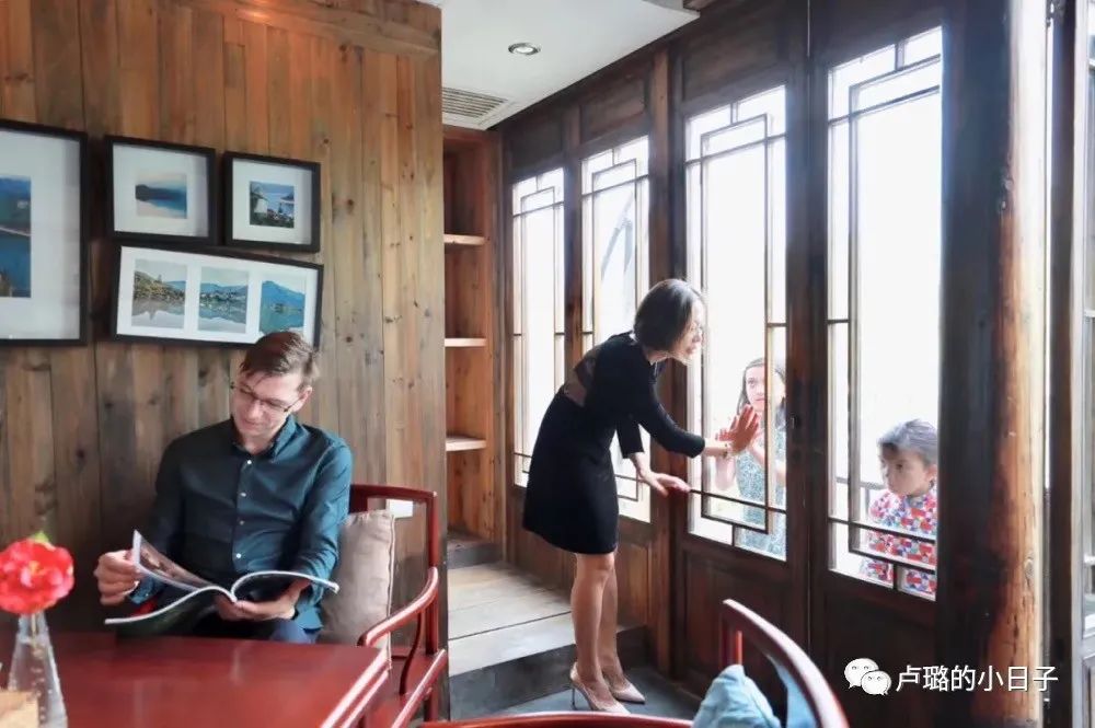 法国女性必买的衣服,真正时髦的巴黎女人到底在穿什么