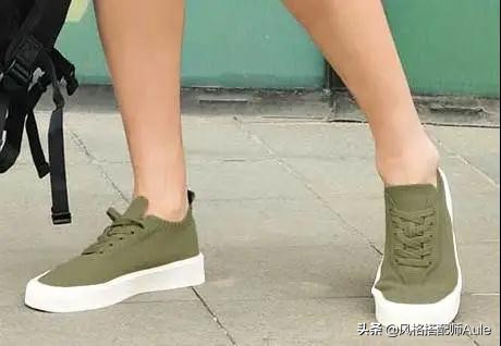 fila艺术家跑步鞋,fila设计师签名款