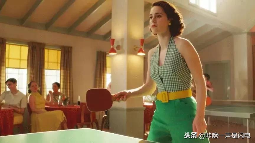 来认识一下宇宙第二时尚博主｜5000件衣服只够穿一季