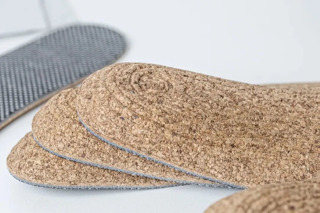 穿鞋鞋垫防脚臭,脚臭克星鞋子