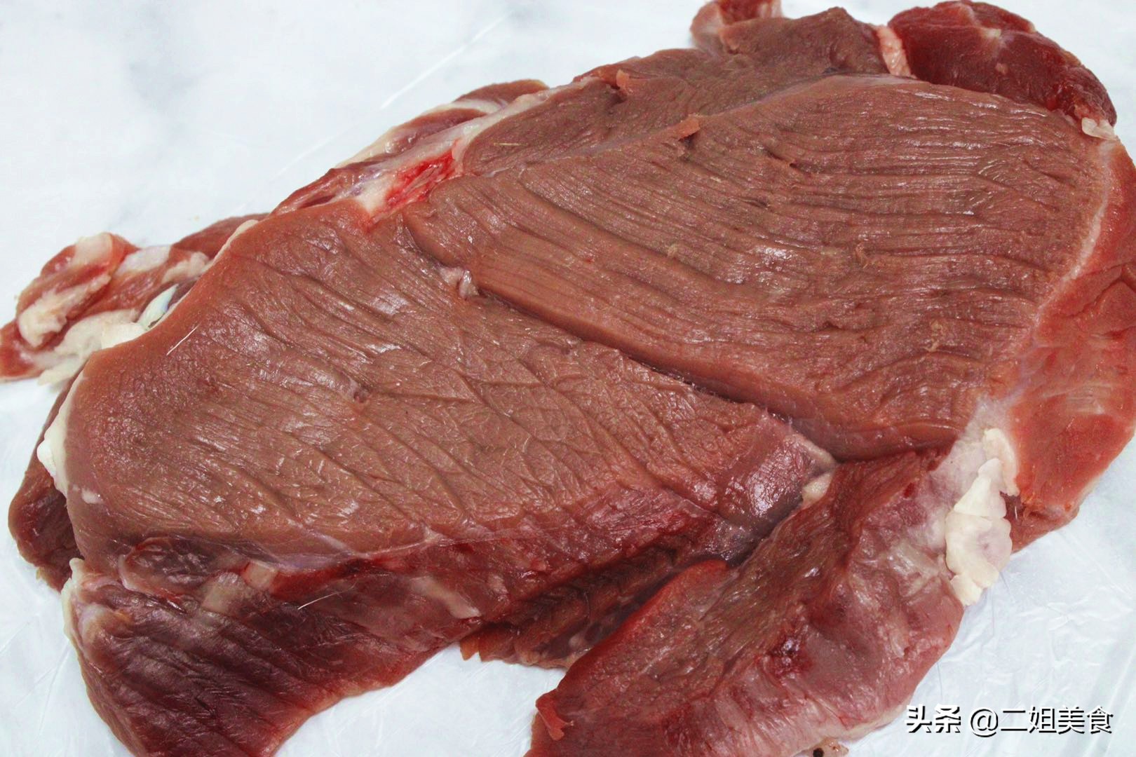 羊肉绵羊膻味大还是山羊膻味大,绵羊山羊的区别哪个膻味大