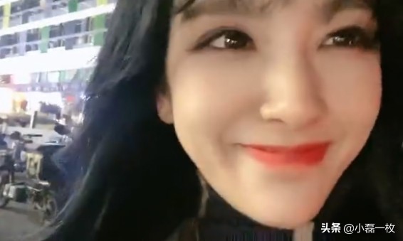 脸上长了小颗粒而且起皮特别糙,脸上皮肤又干又糙怎么办