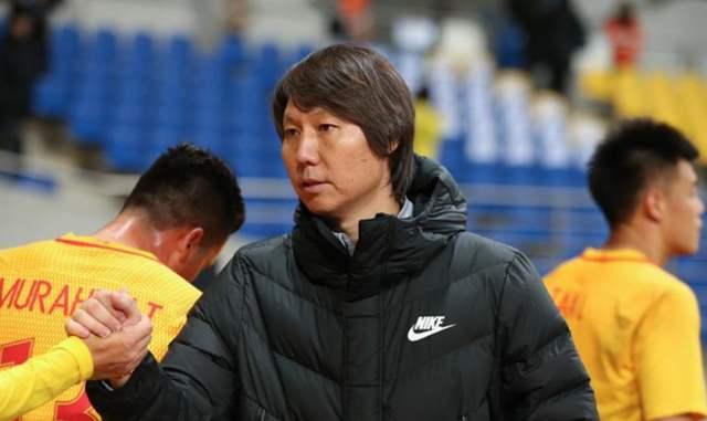 国足0-3不敌韩国男足赛后评价,韩媒称国足遭遇奇耻大辱