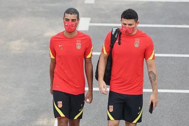 李铁的责任,李铁赛后受访你知道我们有多难吗