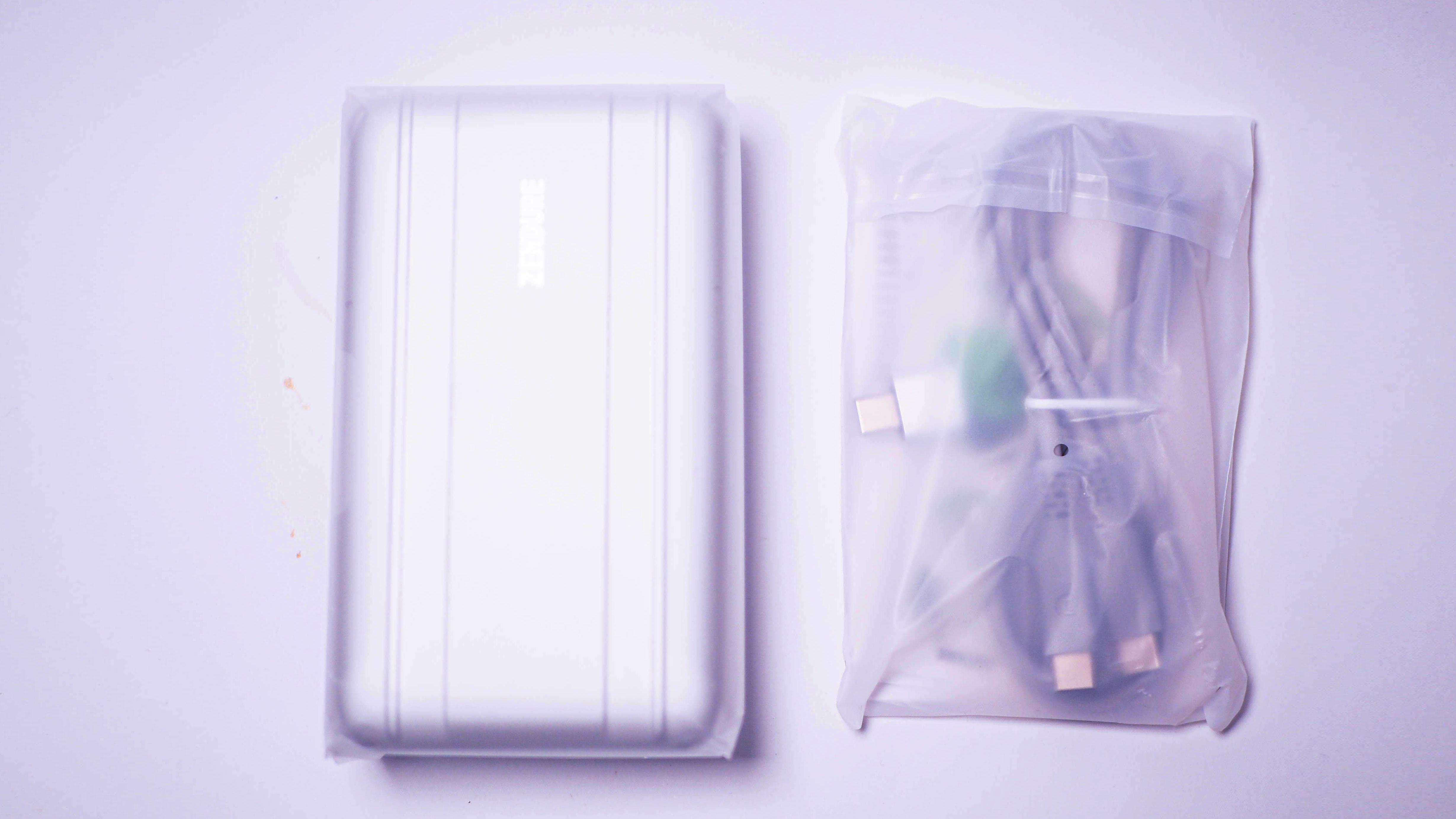 出行好帮手——征拓SuperTankPro超级移动电源