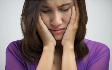 打过新冠疫苗胳膊酸沉怎么回事啊,新冠疫苗打的左胳膊怎么右胳膊疼