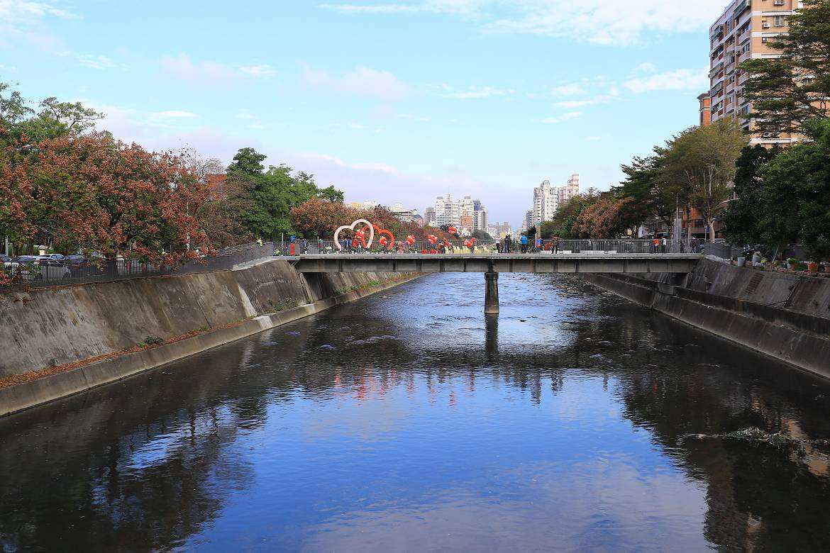 回想起以前钓鱼的时光,想起来30多年前