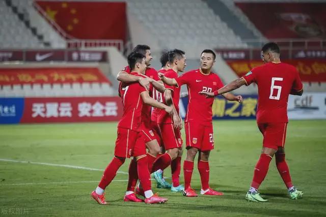 红龙足球世预赛叙利亚vs菲律宾,世预赛国足7-0大胜关岛视频