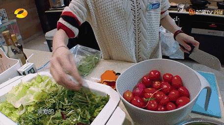 确认过眼神——她就是传说的“初恋脸，御姐音，开口跪”……