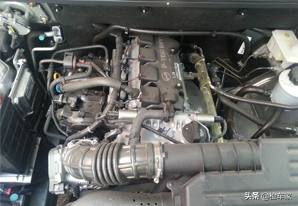 五菱宏光六年值多少钱,六万左右的五菱宏光s能砍价多少